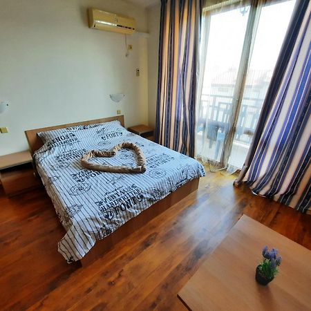 Апатаменти За Гости Sunshine И Glory Sveti Vlas Exterior foto
