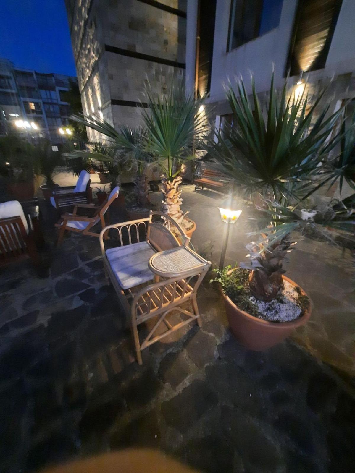Апатаменти За Гости Sunshine И Glory Sveti Vlas Exterior foto