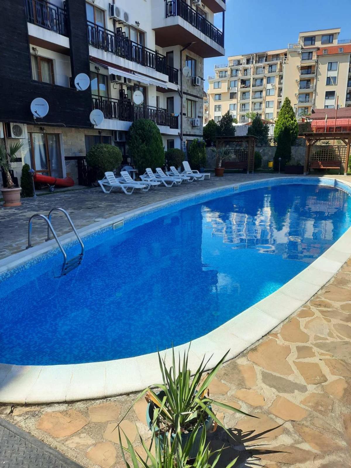 Апатаменти За Гости Sunshine И Glory Sveti Vlas Exterior foto